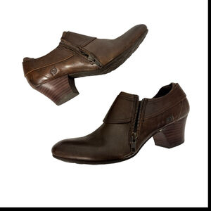Size 9.5 BORN Cognac Brown Huntley Leather Shoe Ankle Boots & Booties zips